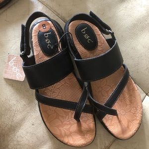 NWT b.o.c sandals size 8